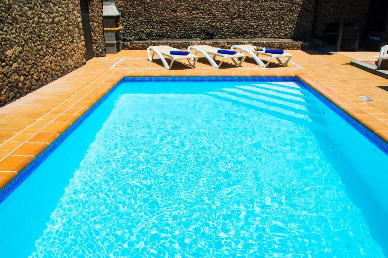 Villa Calamares With Heated Pool And Air Conditioning Плая Бланка Екстериор снимка