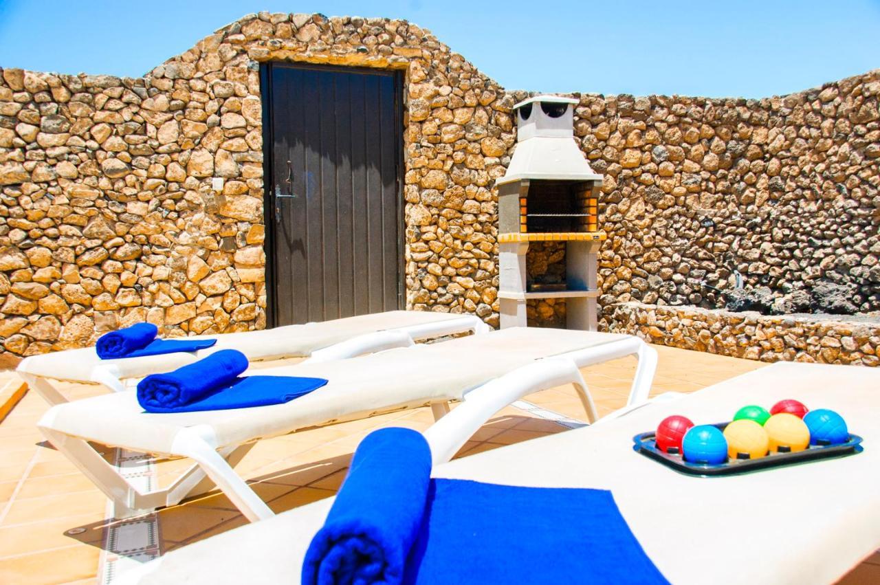 Villa Calamares With Heated Pool And Air Conditioning Плая Бланка Екстериор снимка
